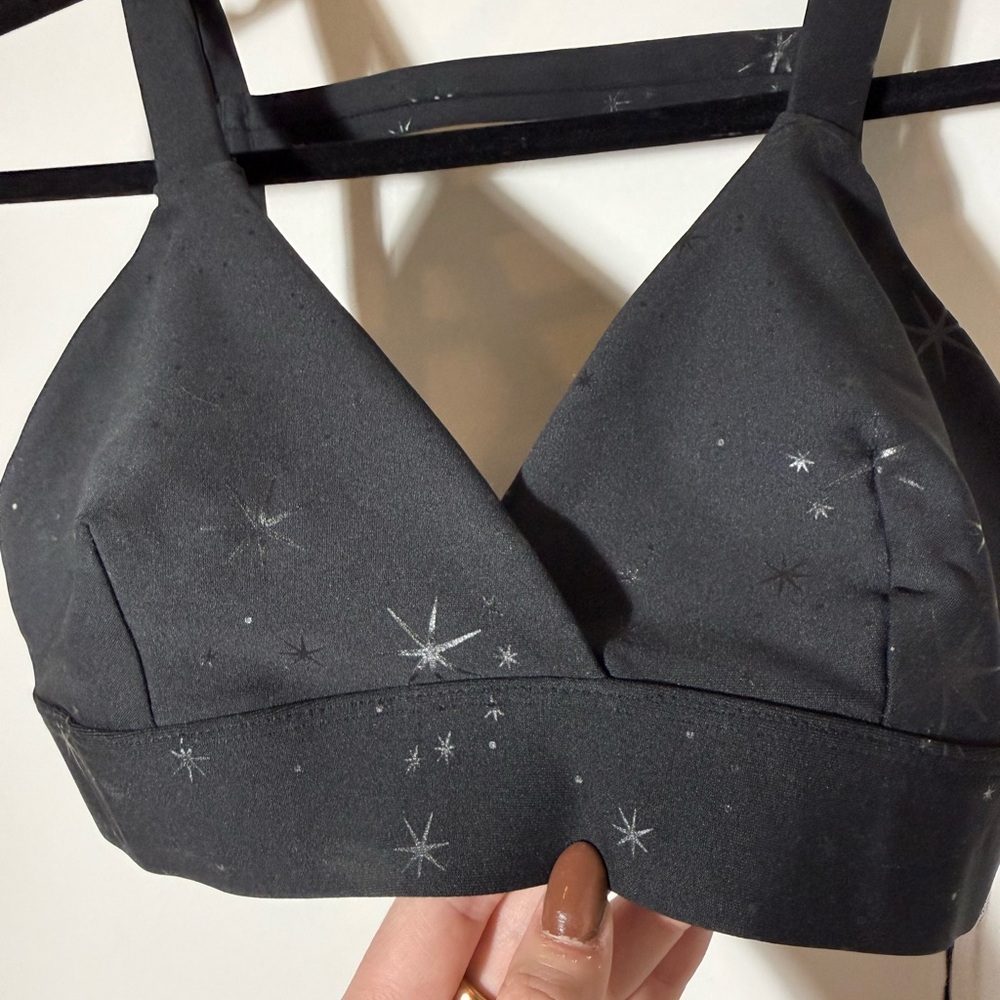 NWT Carbon38 Black Nova Star Print Sports Bra - Picture 3 of 8